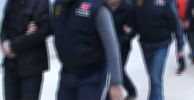 Zonguldak'ta FETÖ operasyonu: 13 gözaltı