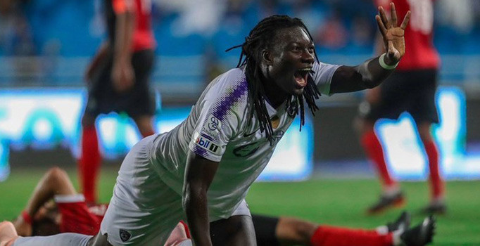 Bafetimbi Gomis, Arabistan'da ilk golünü attı
