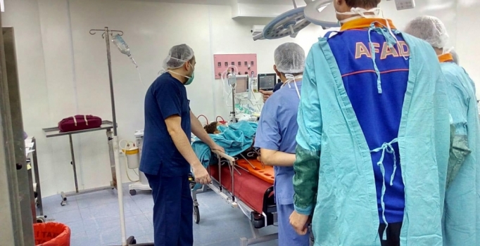 Zonguldak'ta korkunç olay! Küçük çocuğun bacağına demir çubuk saplandı