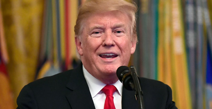 Trump'tan Rusya soruşturmasına "cadı avı" benzetmesi