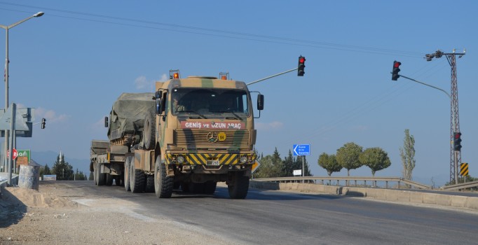 Sınır birliklerine askeri sevkiyat
