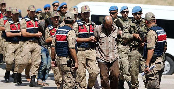 Afrin'de yakalanan 9 terörist adliyeye sevk edildi