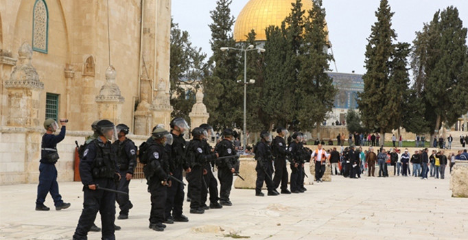 İsrail, AP üyelerinin Gazze'ye girişini engelledi