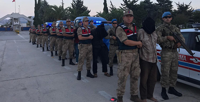 Son dakika! 2 askerimizi şehit eden 9 terörist tutuklandı