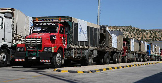 BM'den İdlib'e 29 yardım tırı