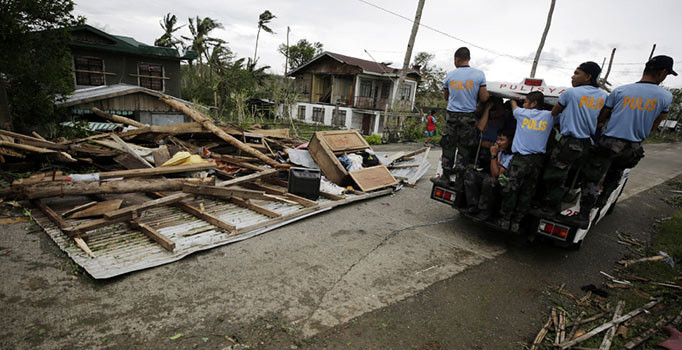 Mangkhut tayfununun vurduğu Filipinler'de ölü sayısı 74’e ulaştı