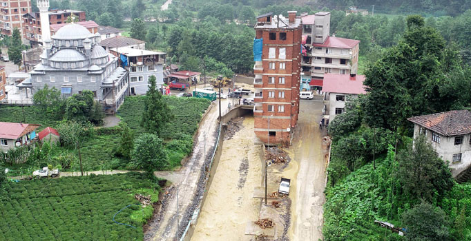 Rize'deki bina için yıkım kararı verildi
