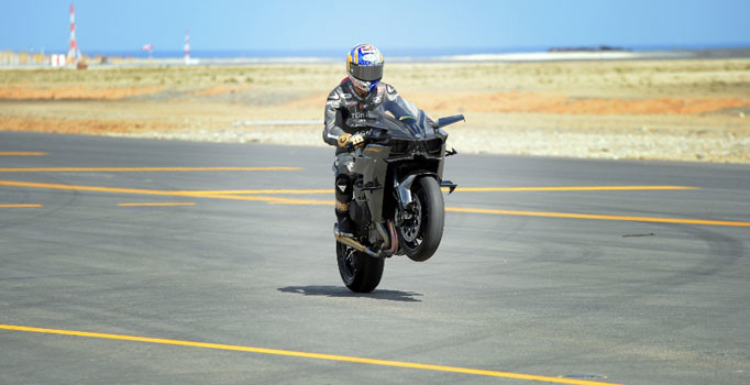 Kenan Sofuoğlu, TEKNOFEST'te F-16’ya karşı yarıştı