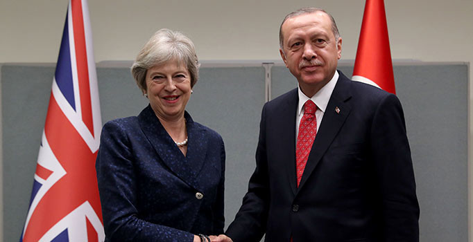 Erdoğan, İngiltere Başbakanı May ile görüştü