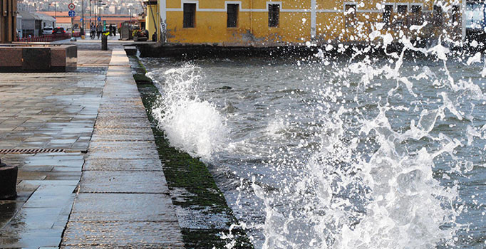 Meteroloji'den İzmir için fırtına uyarısı