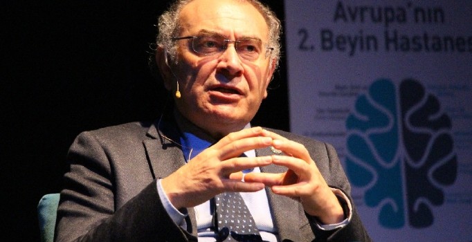 Prof. Dr. Nevzat Tarhan: "Dijital bir nesil var"