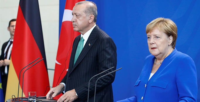 Son dakika! Erdoğan'dan Can Dündar açıklaması: Devletin sırlarını ifşa eden bir ajandır