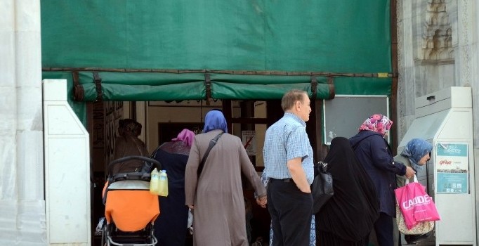 Bursa; Teröre İnat Ulucami Ve Tarihi Çarşıya Akın Etti