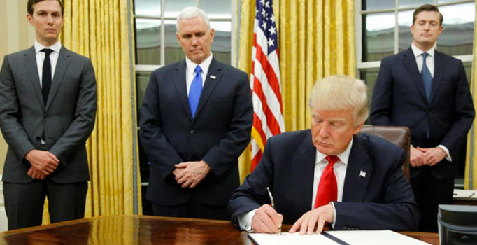 Trump 854 milyar dolarlık bütçeyi onayladı