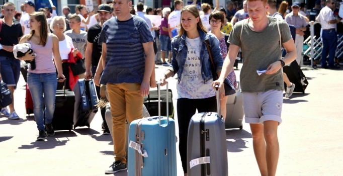 Antalya'da rekor üstüne rekor: Turist sayısı 11 milyonu aştı