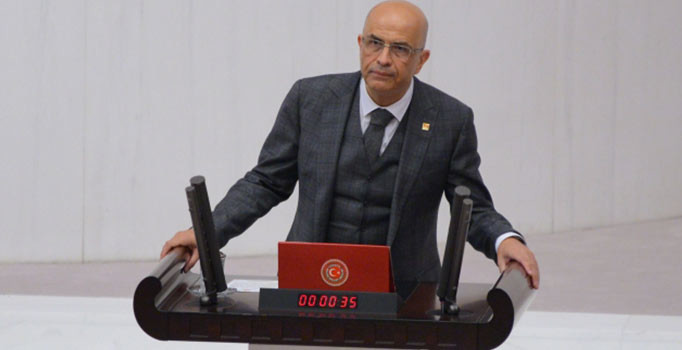 Enis Berberoğlu Meclis'te yemin etti