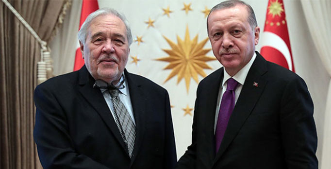 İlber Ortaylı kütüphanesini Cumhurbaşkanlığı Külliyesi'ne bağışladı