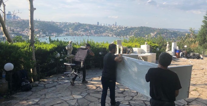 Adnan Oktar'ın villası boşaltıldı