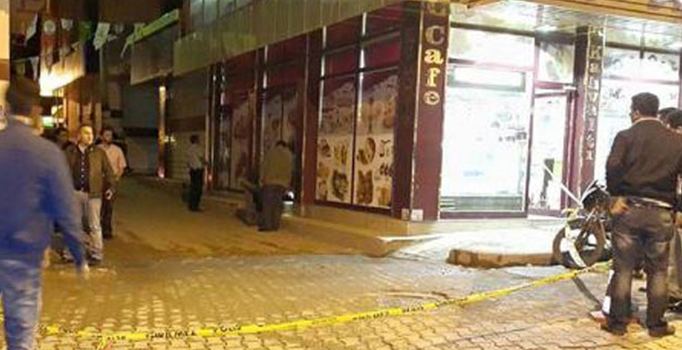 AK Parti seçim bürosuna ses bombası atıldı