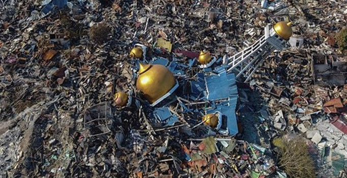 Sondakika! Endonezya'da 5.9 büyüklüğünde deprem