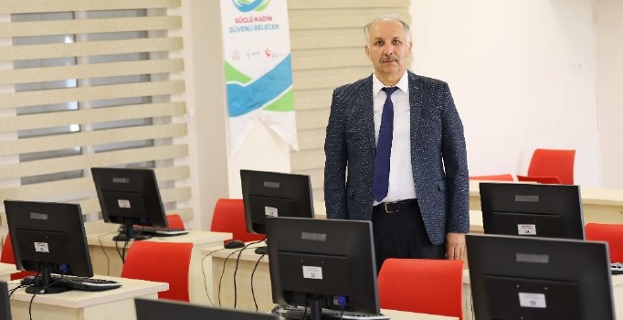 Gaün bilgi işlem daire başkanlığından eğitime destek hizmeti