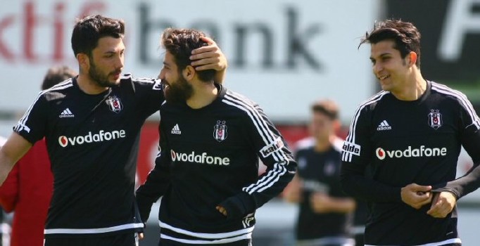 Beşiktaş'ta Oğuzhan Özyakup idmana çıkmadı
