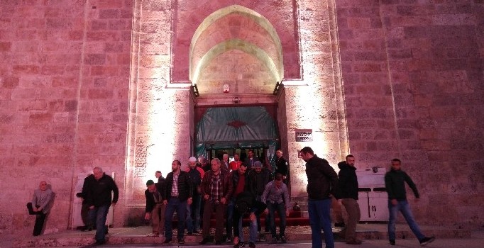 Bursalılar Teröre İnat Ulucami’ye Akın Etti