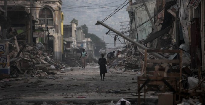 Haiti'deki depremde ölü sayısı 12'ye çıktı