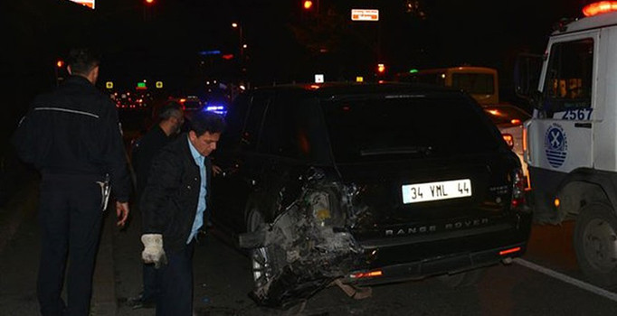 Ferhat Göçer trafik kazası geçirdi