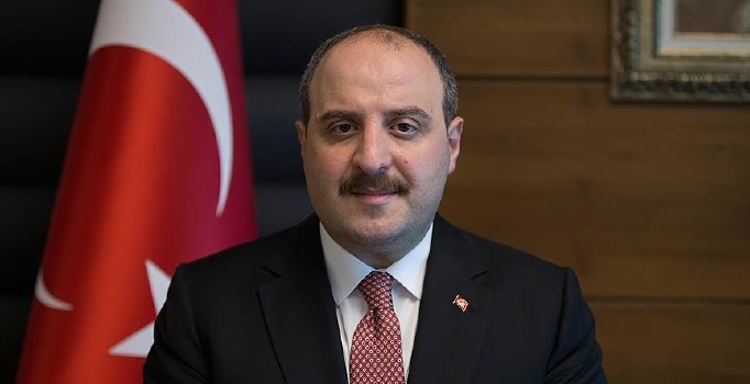 Bakan Varank: Partiler ve adaylar hala AA'yı referans alıyor