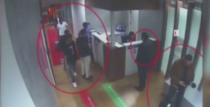 Konsolosluğa gelen araçların görüntüsü ortaya çıktı... İşte dakika dakika yaşananlar