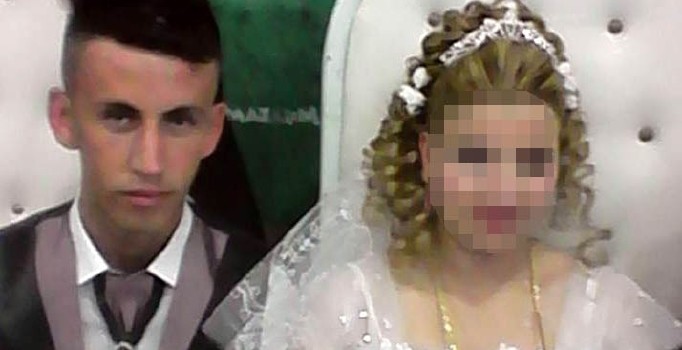 Tartıştığı kocasını uyurken bıçakladı