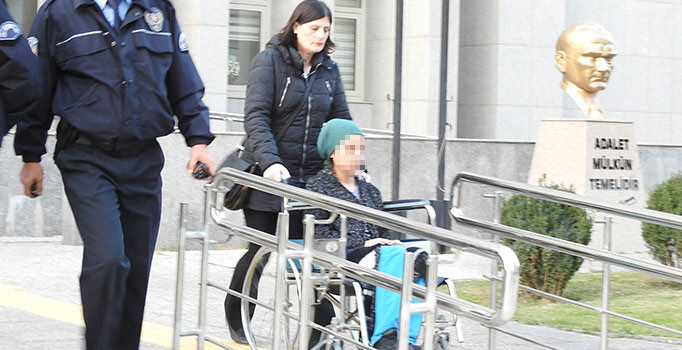 Doğurduğu bebeği 5'inci kattan atan anne hakim karşısında