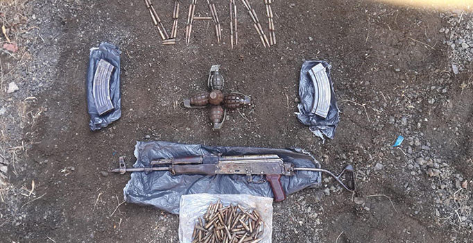 Van'ı kana bulayacaklardı: Gizlenen silah ve mühimmatlar bulundu