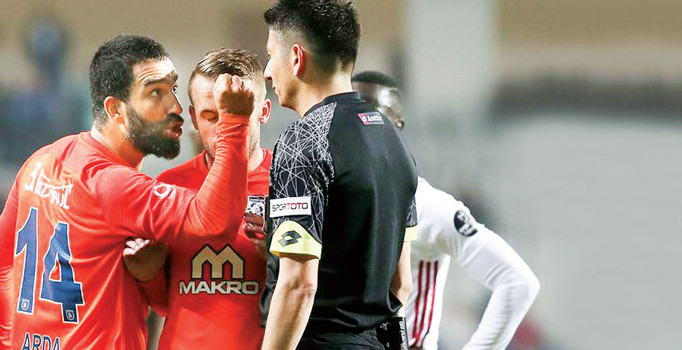 Türk futbolu şiddet yarasını bir türlü saramadı