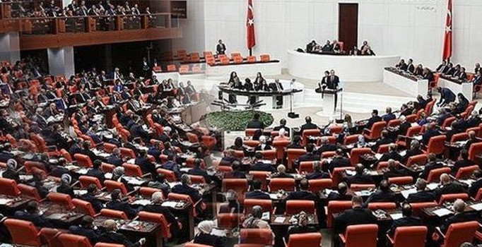 EYT son durum: Yasa teklifi verildi | Emeklilikte Yaşa Takılanlar yasası kimleri kapsıyor?
