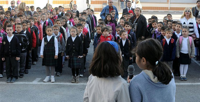 Danıştay'ın Andımız kararına hükümetten tepki: İarenin yerine geçerek karar veremez"