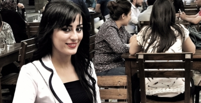 Ayşe öğretmenin cezası ertelendi