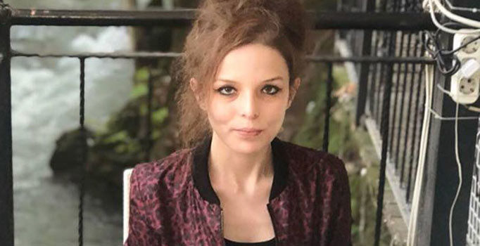 48 kiloluk kadın, 26 dakikada 302 çöp şiş yedi 