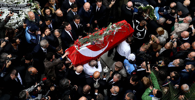 Usta foto muhabiri Ara Güler son yolculuğuna uğurlandı