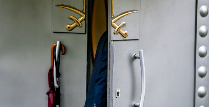 Kral Selman'ın görevden aldırdığı kişiler arasında dikkat çeken 2 isim