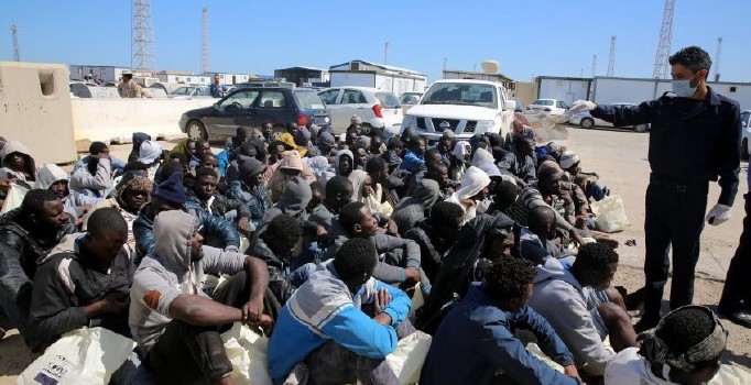 Avrupa'ya gitmek isteyen mülteciler Libya'da tutulacak