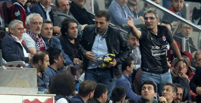 Nani'nin formasını alan Trabzonsporlu taraftar: Formayı yakmak için almıştım