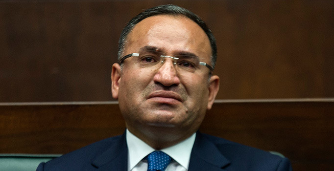 Erdoğan "Arkasındayız" dedi, Bekir Bozdağ gözyaşlarını tutamadı