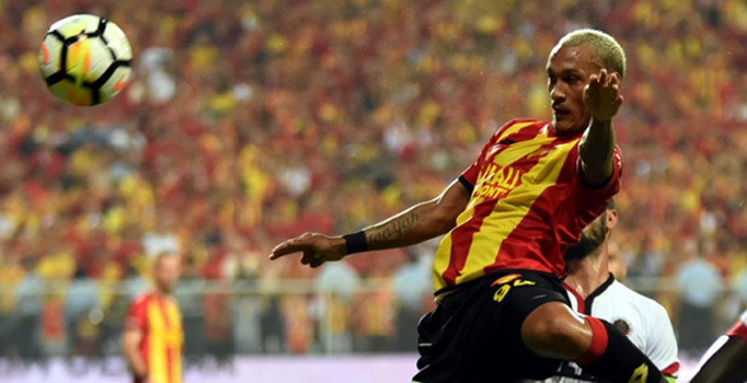 Göztepe'de Yoan Gouffran bardağı taşırdı