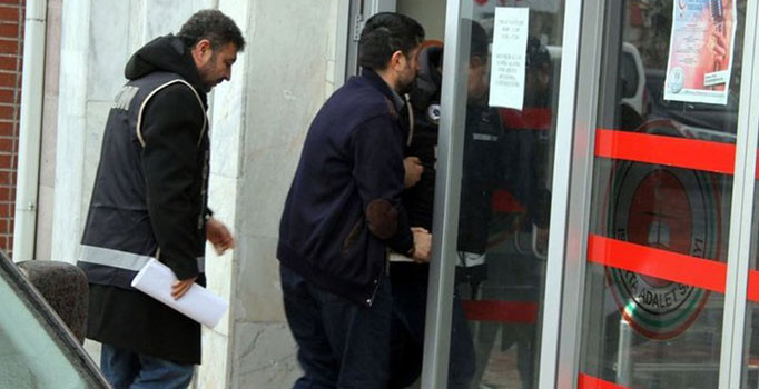 FETÖ’nün 100 kilo altını kumpasçı savcının amcasından çıktı