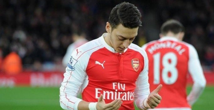 Mesut Özil'den 'Payitaht Abdülhamid'li mesaj