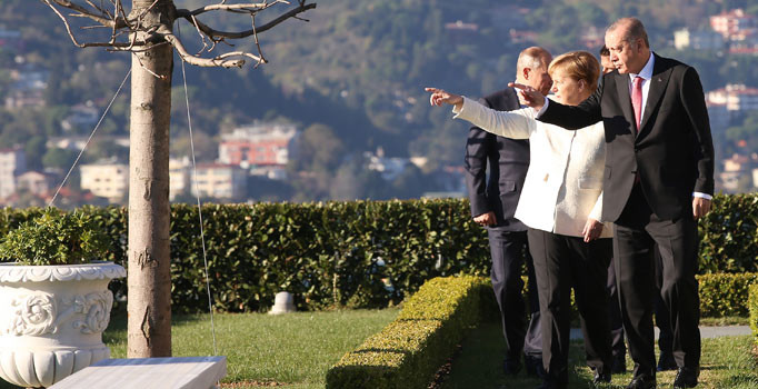 Dörtlü zirve başladı, Erdoğan'dan ilk mesaj: Beklentiler boşa çıkmayacak