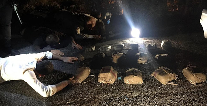 Son dakika! Mardin'de bomba yüklü araç ele geçirildi