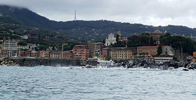 İtalya'da fırtına 12 can aldı